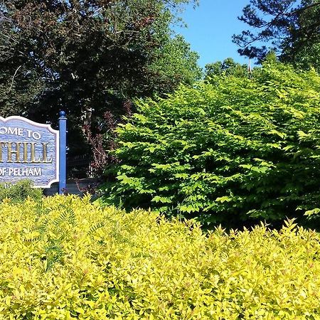 Hipwell'S Motel Fonthill エクステリア 写真