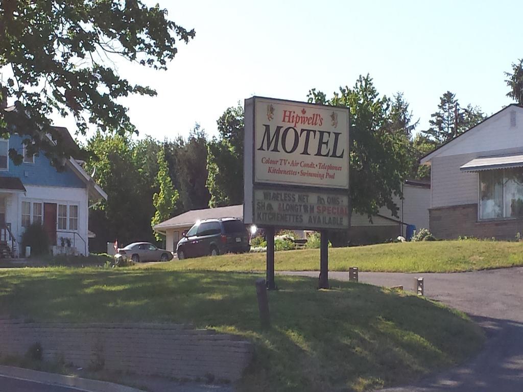 Hipwell'S Motel Fonthill エクステリア 写真