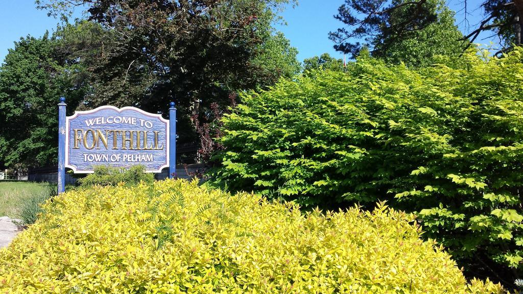 Hipwell'S Motel Fonthill エクステリア 写真
