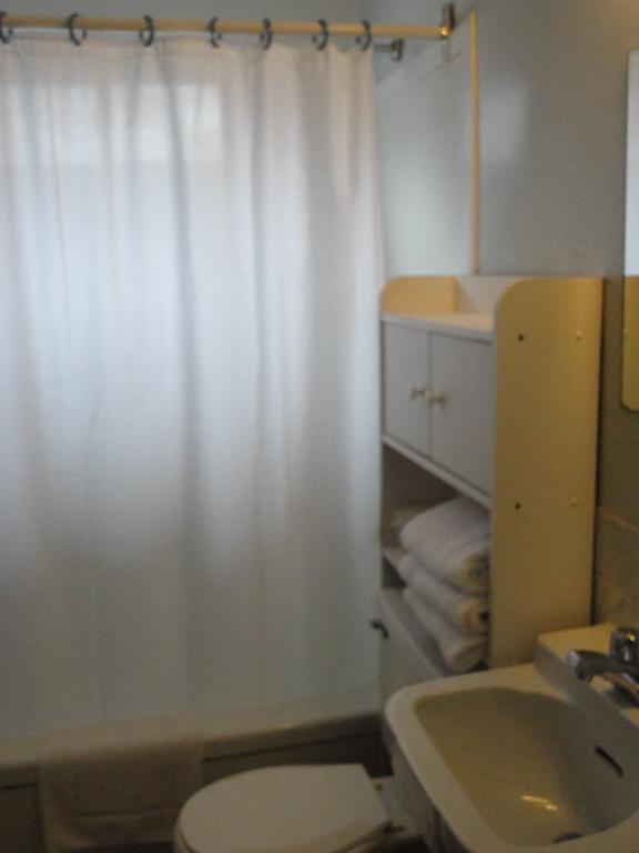 Hipwell'S Motel Fonthill エクステリア 写真